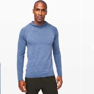 Lululemon Metal Vent Tech Hoodie 2.0 Blue size XL